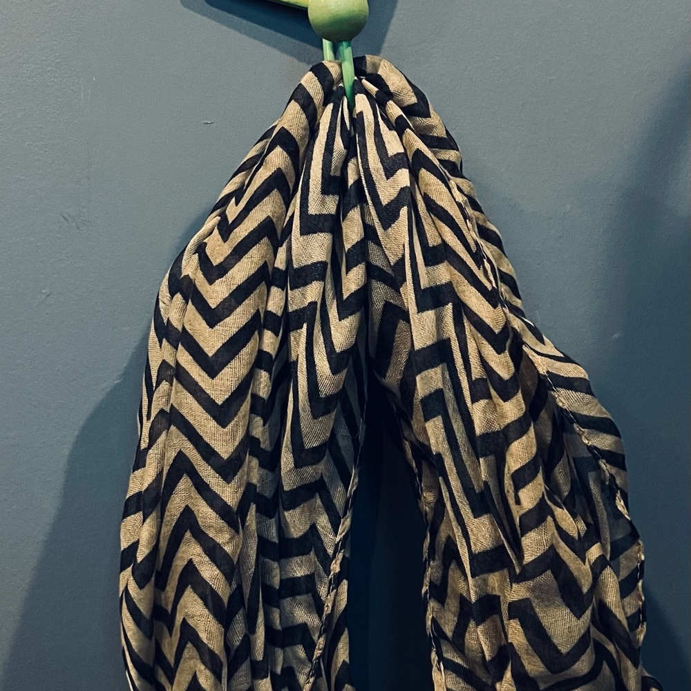 Chevron Patterned Black and Light Brown Circle Scarf